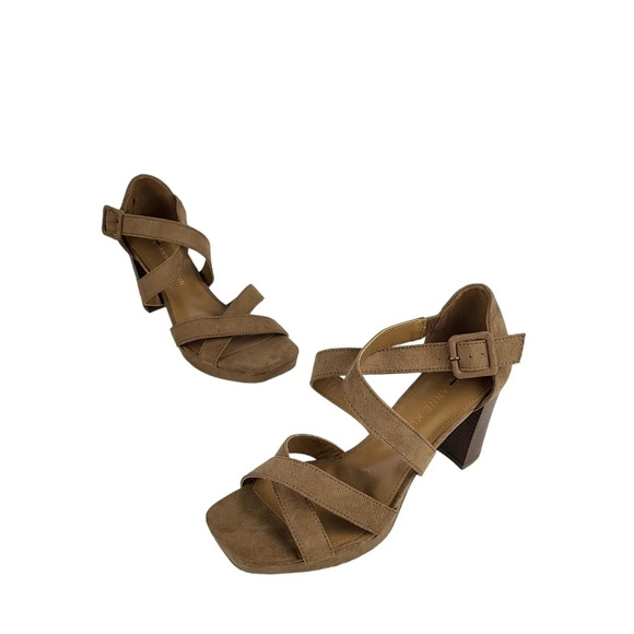 Anne Klein Valta Crossover Block Heel Sandal - Picture 7 of 8